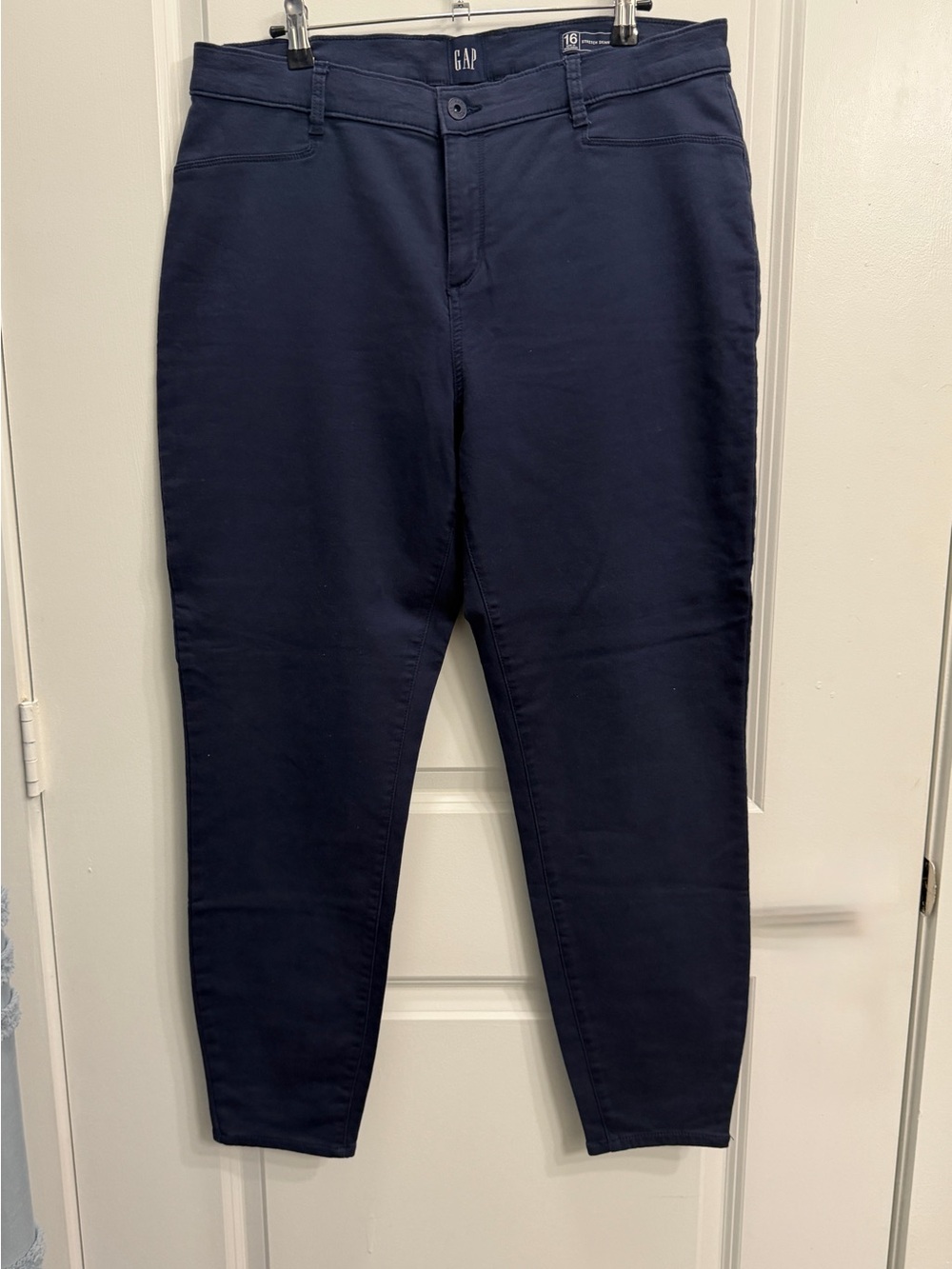 GAP Stretch Skinny Pants in Navy
